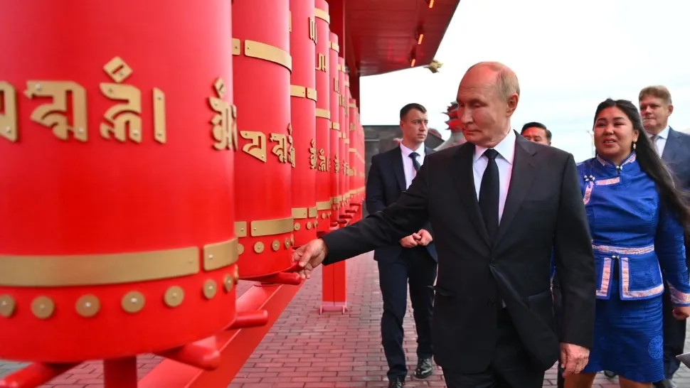 Vladimir Putin sfidează Curtea Penală Internațională și își desfășoară nestingherit vizita în Mongolia. CPI a îndemnat autoritățile să îl aresteze