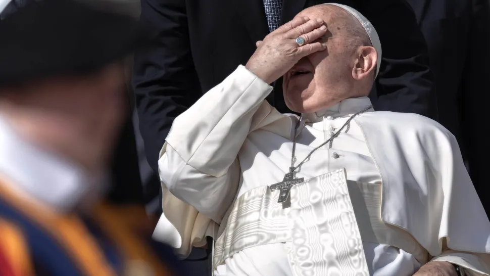 Papa Francisc, luat la întrebări de supravieţuitorii abuzurilor sexuale: „Să ne spună ceva semnificativ, nu doar scuzele lui” 