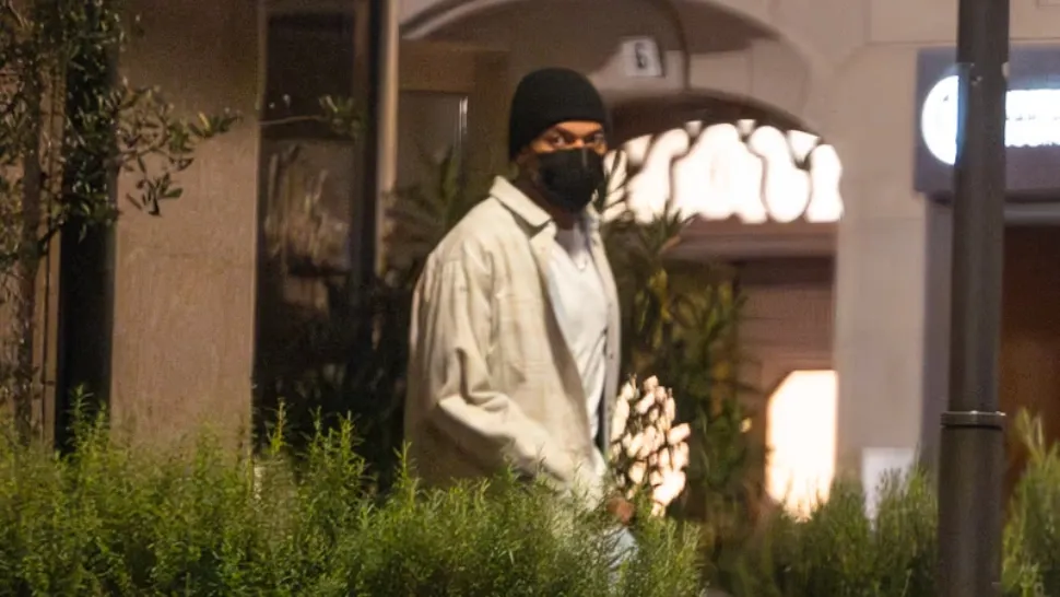 Au apărut primele imagini cu „camera secretă” în care ar fi avut loc violul de care e acuzat fotbalistul Kylian Mbappe