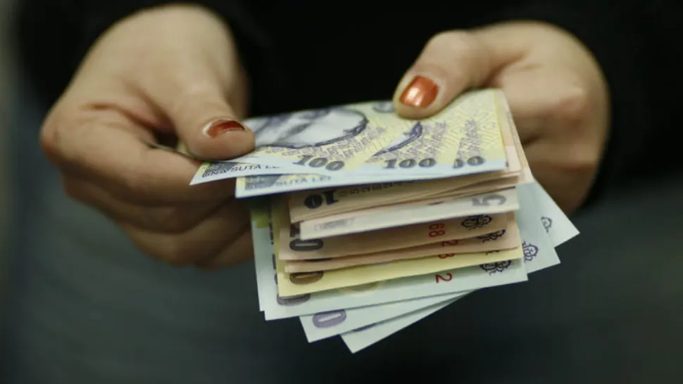 Scumpirile ne lovesc după alegeri! Anul nou vine cu NOI majorări