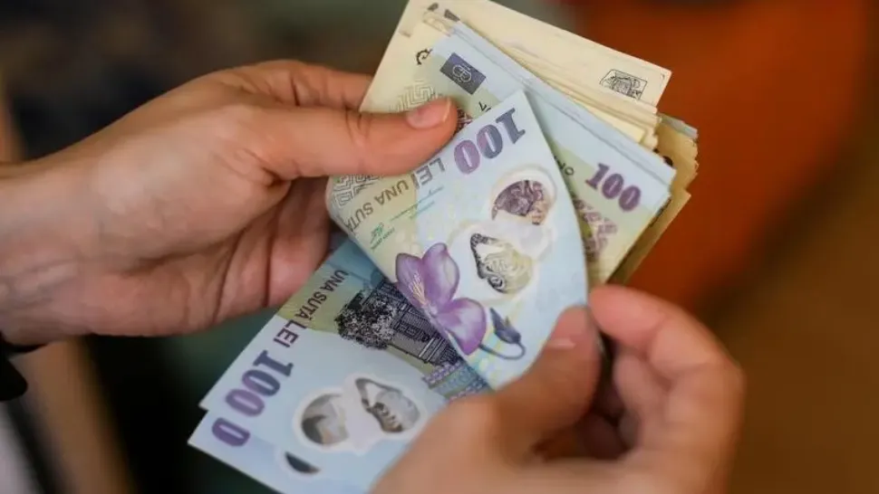 Salariul mediu net a crescut, dar banii valorează mai puțin.  Fiecare leu în plus e „topit” de inflație