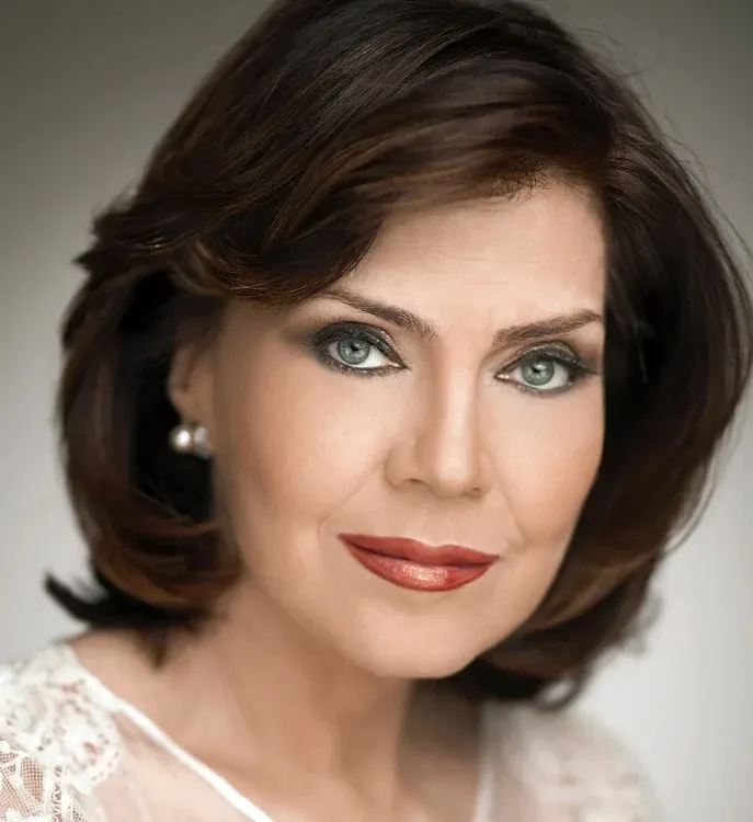 Delia Budeanu a fost condusă pe ultimul drum. Fosta prezentatoare TV a fost înmormântată la Mănăstirea Ghighiu - VIDEO