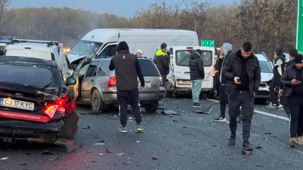 Accident în lanț pe autostrada A3, în județul Prahova: 12 mașini și 26 de persoane au fost implicate - mai multe victime. Planul ROȘU de intervenție, activat - VIDEO