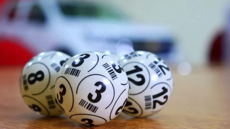 Cine este românul care a câștigat peste 6,5 milioane de euro la LOTO 6/49. Mesajul transmis când s-a prezentat să își ridice banii