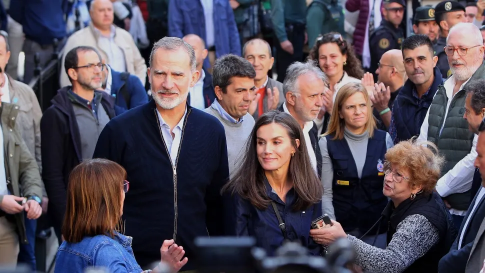Regele și Regina Spaniei au vizitat din nou zonele devastate de inundațiile mortale