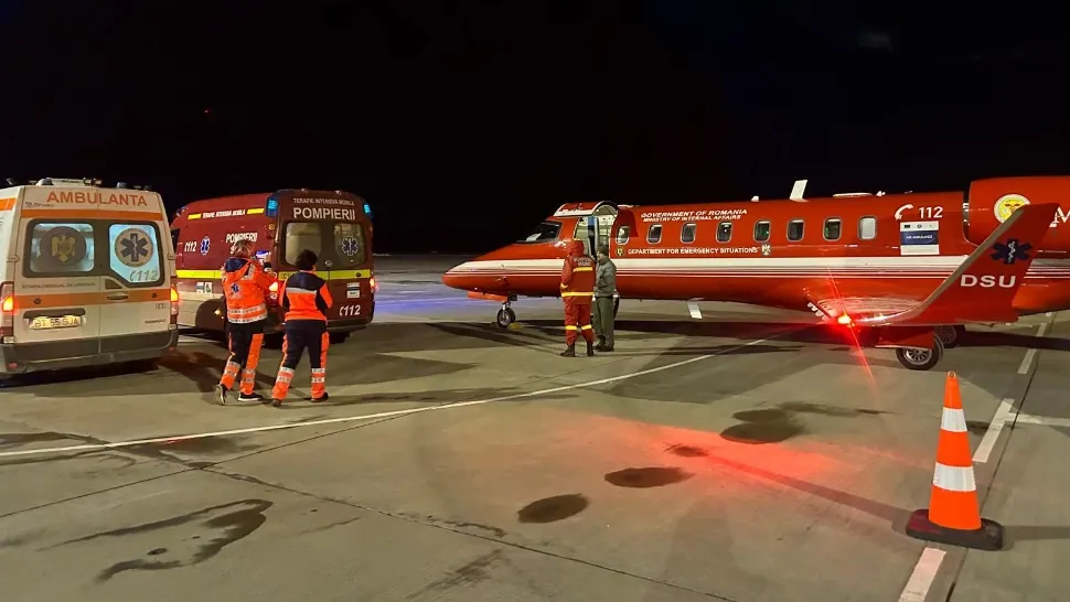 Două fetițe de 2 ani și de 8 ani, transportate de urgență cu avionul de la Botoșani la București. Aveau arsuri pe 60% din suprafața corpului VIDEO
