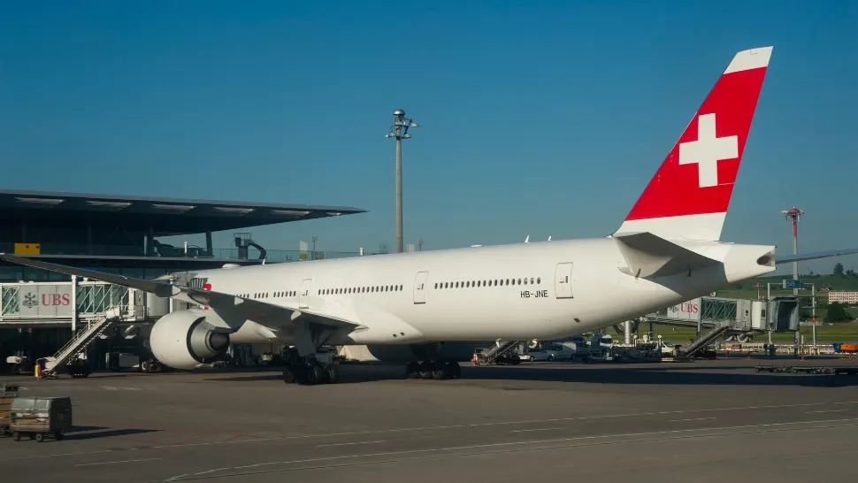 A murit un însoțitor de bord de pe cursa București - Zurich la câteva zile după aterizarea de urgență din cauza fumului