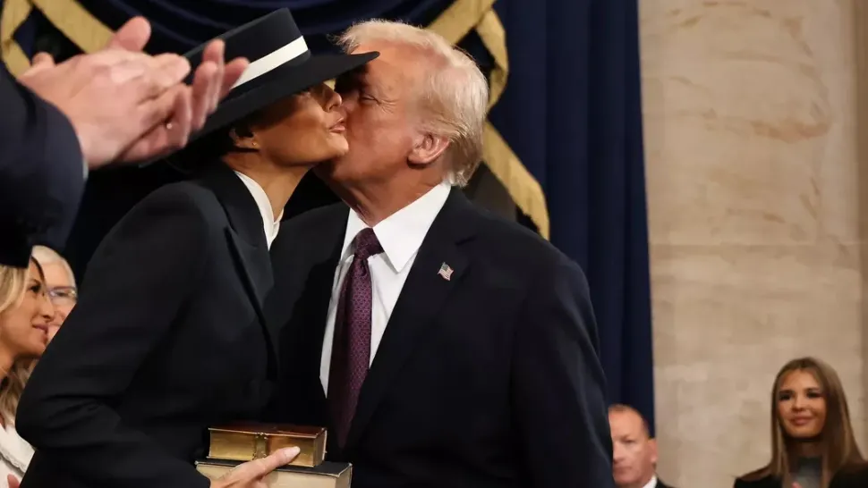 Maurice Munteanu critică dur ultima apariție a Melaniei Trump: „Fondul de ten prea închis, conturul feței prea accentuat, dorința obsesivă de a părea o doamnă”