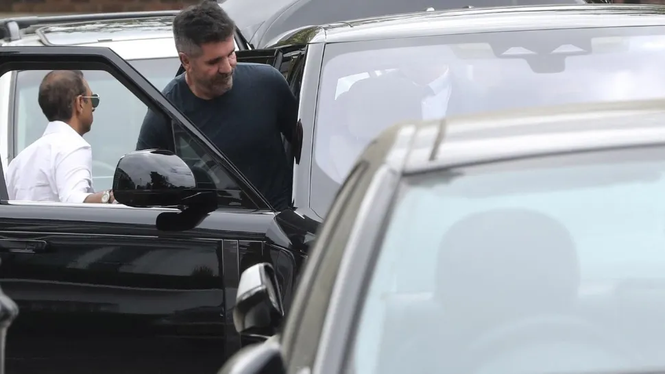 Mașină de 200.000 de euro, furată în câteva minute. Nici experților în securitate auto nu le-a venit să creadă