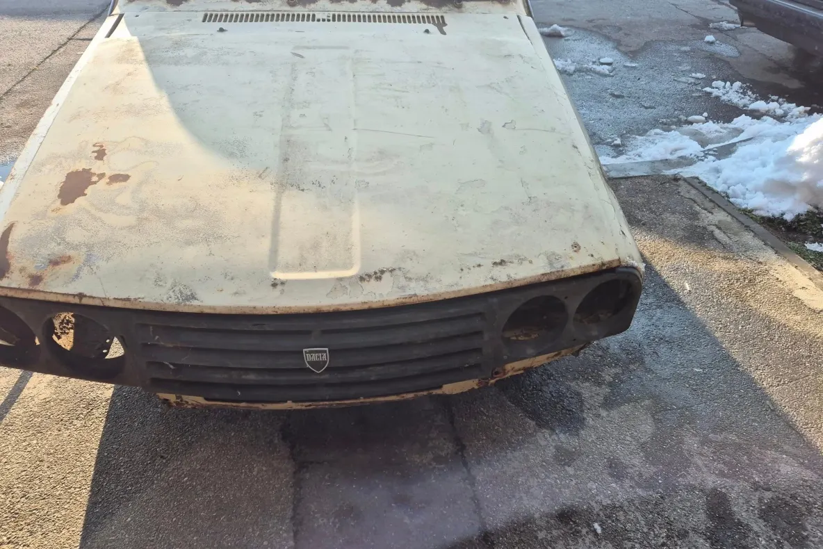 Festival pe rețele de socializare. Prețul HALUCINANT cerut pe o Dacia 1410 din care curg tablele - GALERIE FOTO