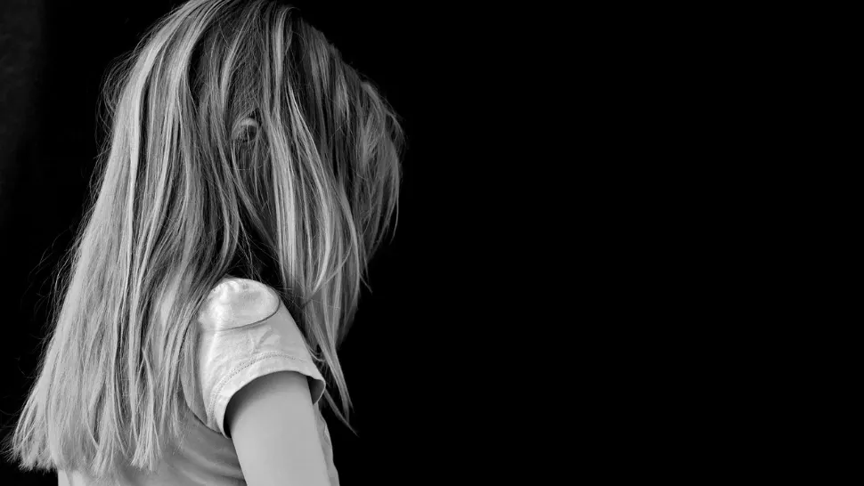 Un caz medical rar: fetița care s-a născut fără ochi. Boala care nu îi dă pace micuței