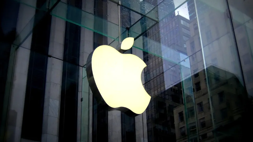 Donald Trump amenință Apple cu tarife dacă nu mută producția de telefoane în Statele Unite