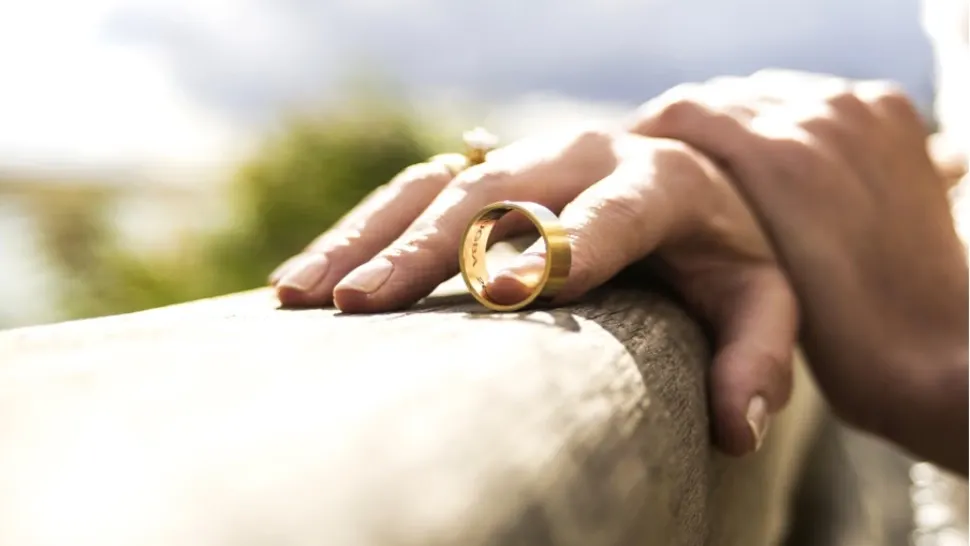 Legea care simplifică divorțul a fost promulgată: foștii soți își pot păstra numele după separare fără a mai avea nevoie de acordul celuilalt