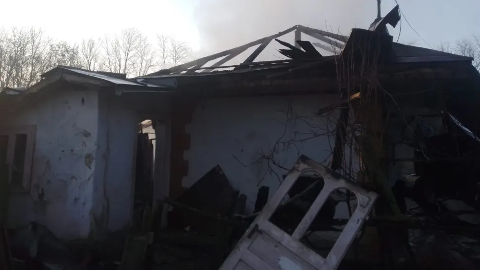 Tragedie în județul Galați. Un bătrân și-a pierdut viața într-un incendiu care i-a mistuit casa 