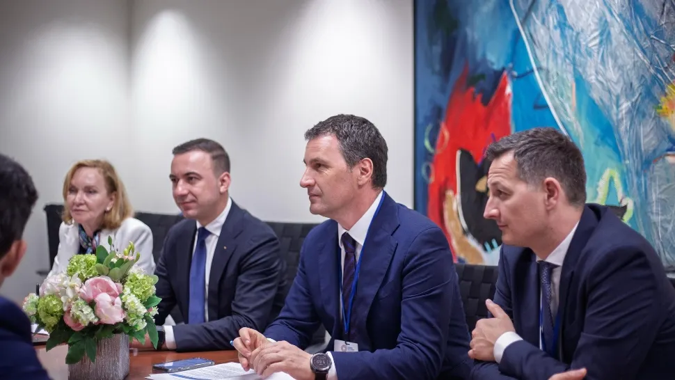 Ministrul Finanțelor se laudă că numărul bugetarilor a scăzut cu 5.000, dar nu explică ce s-a întâmplat