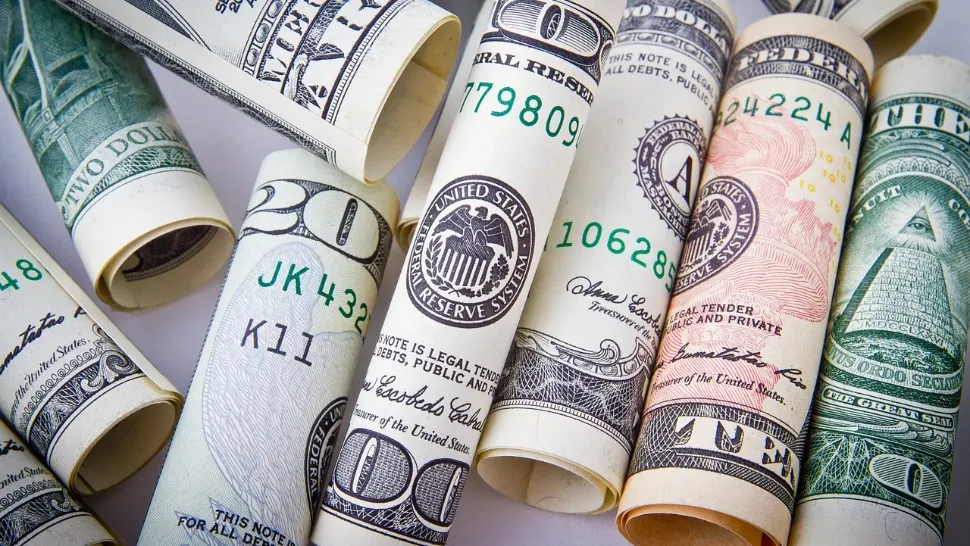 Țeapă de proporții: o aniversare s-a transformat într-un coșmar financiar. O femeie a vrut să-și facă fericit soțul, dar a pierdut toate economiile