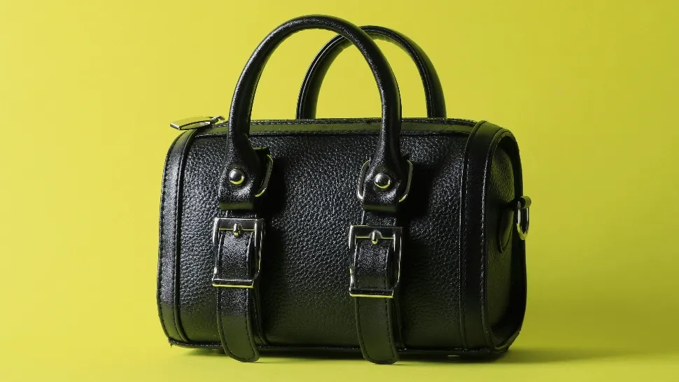 TOP 5 accesorii care salvează orice ţinută (P)
