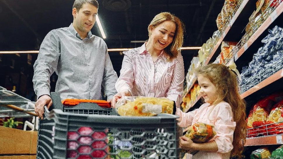 Cum trebuie să ne comportăm în centrele comerciale. Regula pe care toată lumea o încalcă. Sigur nu știai asta
