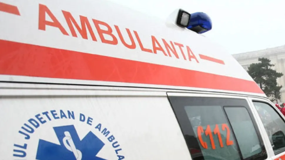 Confuzia periculoasă făcută de un bărbat: a băut diluant crezând că este alcool