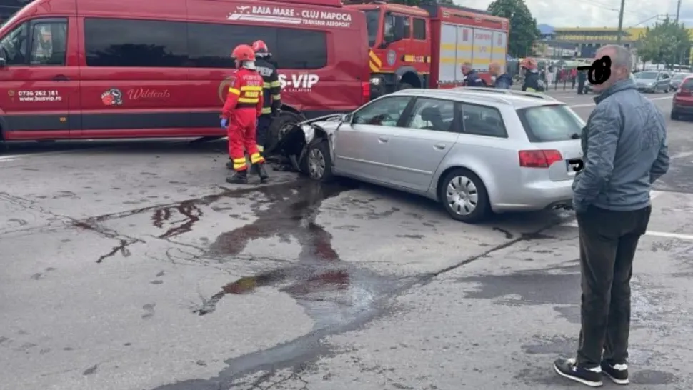 Coliziune gravă în Brașov: victimele sunt nouă persoane, între care șase copii