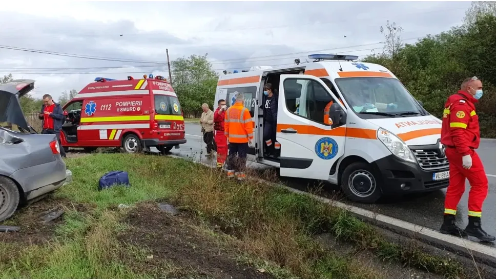Accident între două mașini, într-o localitate din Gorj. Patru persoane au fost rănite