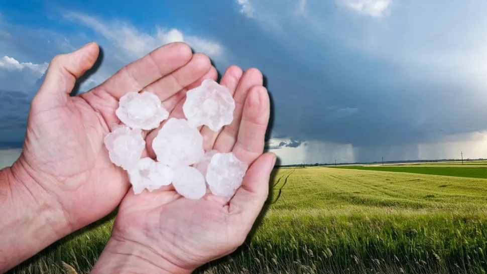 Avertizare meteo. Grindină de mari dimensiuni în 9 județe din zona montană