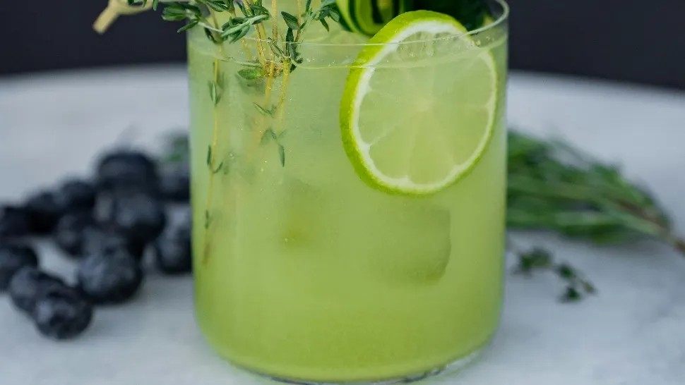 Sirop de mentă. Un remediu natural, parfumat, răcoritor și revigorant. De ce trebuie să-l ai toată vara la îndemână?