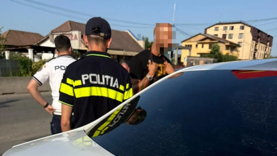 Andrew Tate a fost prins circulând cu 196 km/h pe DN7, într-o zonă cu limită de 50 km/h. Controversatul influencer a ajuns pieton
