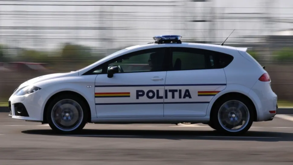 Scandal între vecine, soldat cu lovituri din ambele părți. Miza a fost boxa blocului după ce un bărbat a rămas blocat acolo