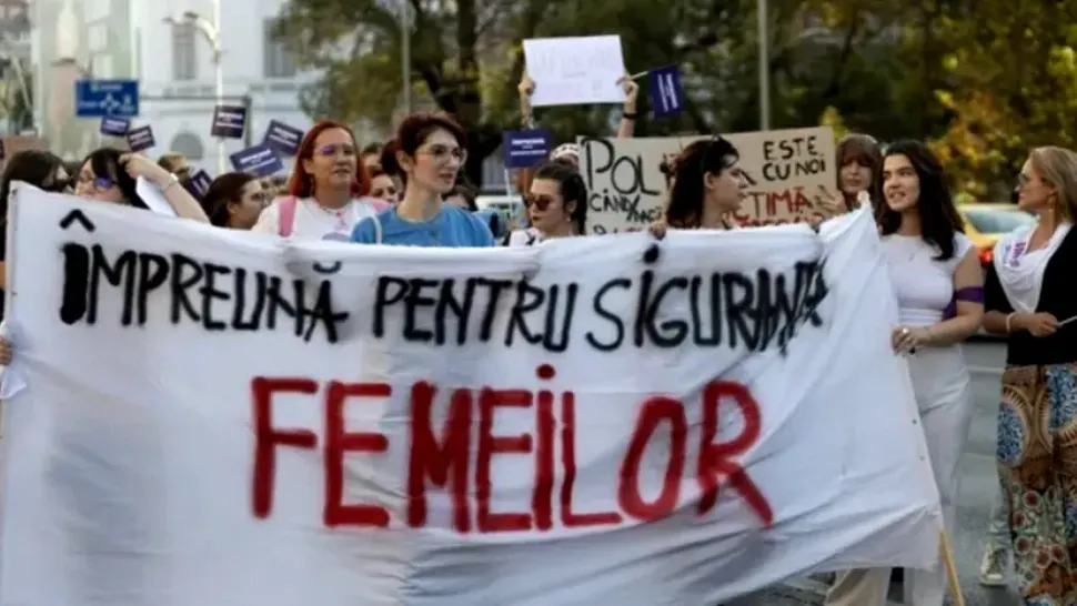 Protest pentru Teodora, în Piața Victoriei: Peste tot poliție, nicăieri justiție!