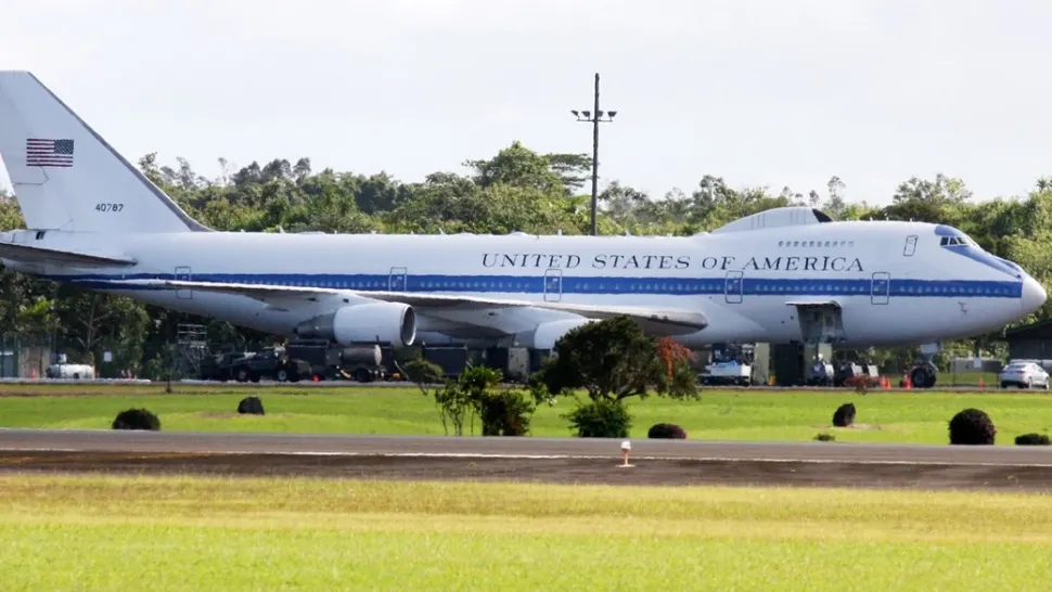 Avionul Apocalipsei al lui Donald Trump a fost zărit într-o misiune „extrem de neobișnuită”, și a încins imaginația adepților teoriei conspirației