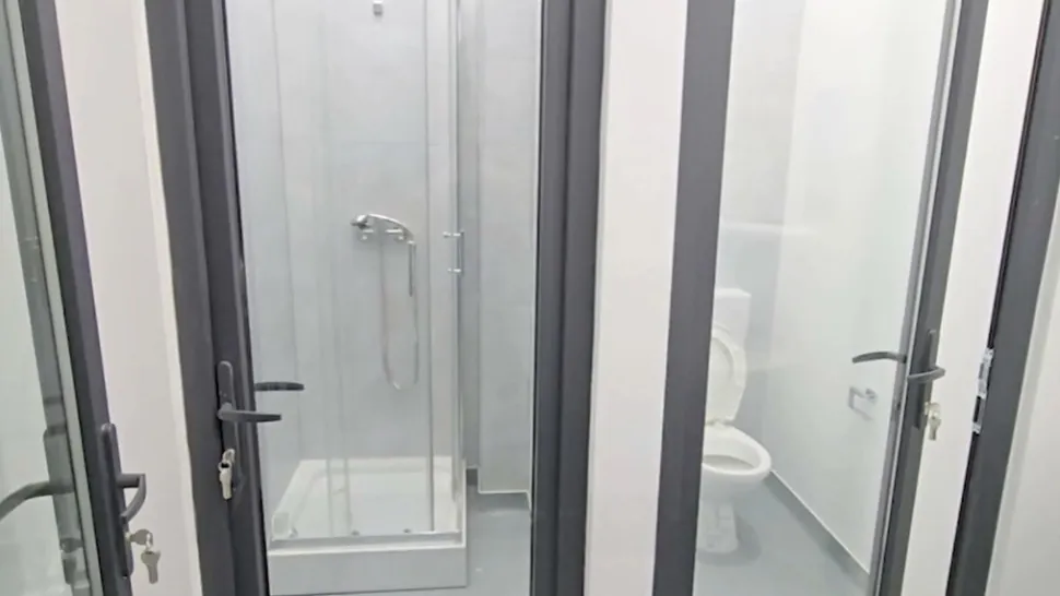 Piața din țară cu transparență totală: chiar și la toaletă! În ce localitate se află