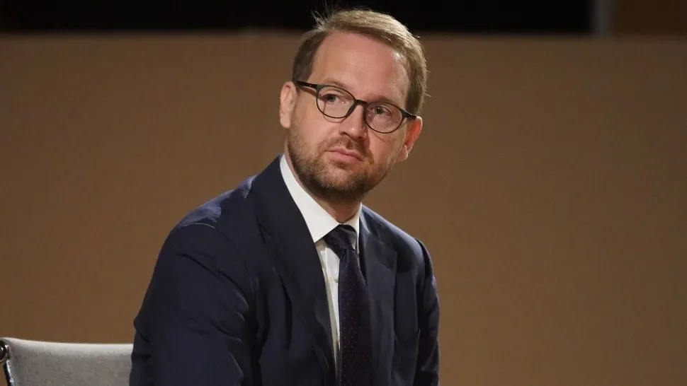 Fritz, presiuni pe CCR pentru reforma pensiilor speciale. Reziștii plusează, amenință cu căderea Guvernului 