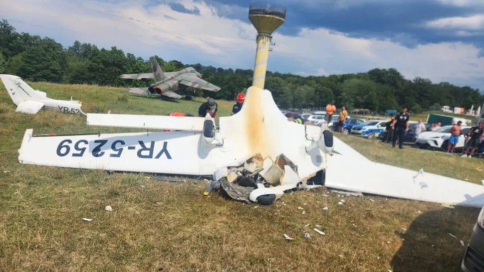 Incident aviatic, în România: un avion de mici dimensiuni s-a prăbușit în apropierea unui loc de agrement