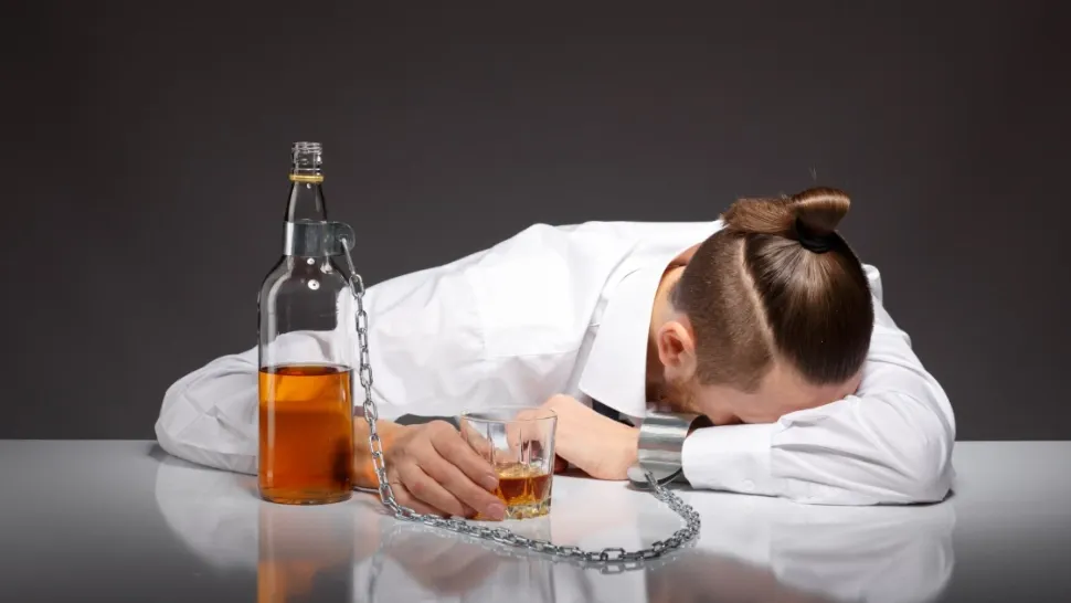 Un singur episod de consum excesiv de alcool poate afecta grav ficatul, arată un nou studiu
