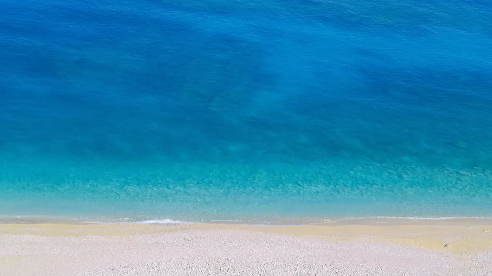 Bijuteria ascunsă a Mării Ionice: Plaja Navagio, un paradis rupt din picturi, considerată cea mai frumoasă din Europa