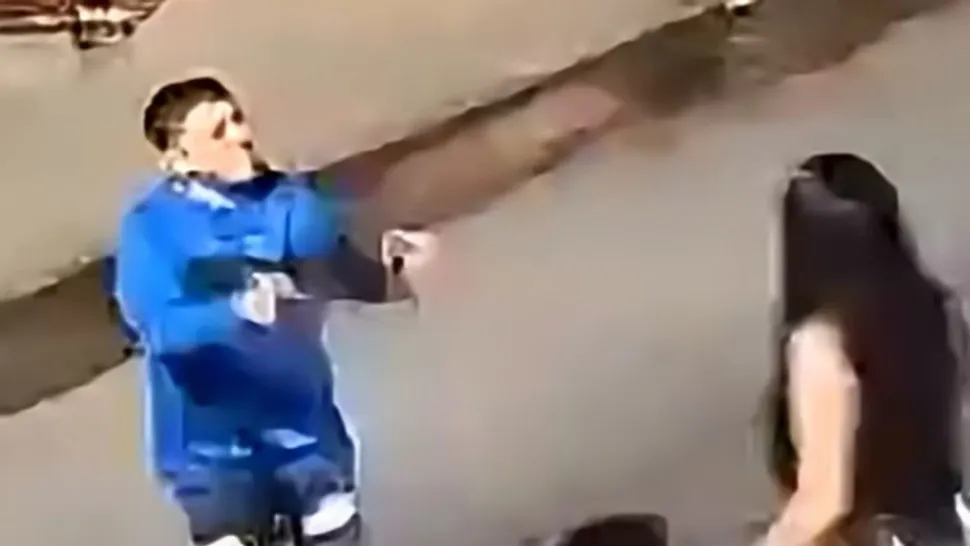 Crimă în plină zi: o tânără a fost ucisă cu sânge rece în stradă, sub privirile trecătorilor. Karla avea 28 de ani - VIDEO
