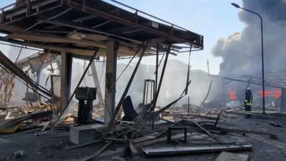 Explozie la o benzinărie din Roma: mai mulți răniți. O stație de metrou din zonă a fost închisă de urgență
