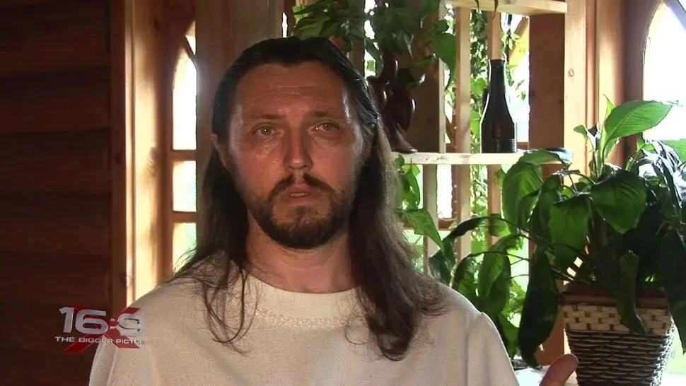 A pretins că este reîncarnarea lui Isus Hristos, și-a făcut un cult, apoi a ajuns în spatele gratiilor. Rușii l-au trimis într-o închisoare de maximă securitate  