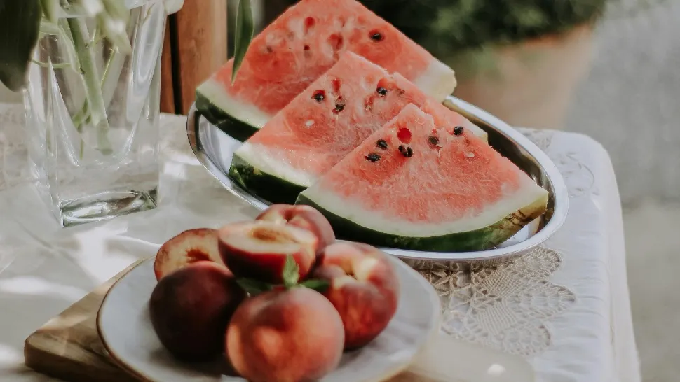 Cele 3 fructe de sezon pe care trebuie să le consumi zilnic. Ce beneficii au?