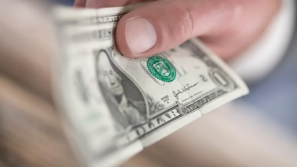Moneda americană pierde teren: cel mai slab prim semestru din ultimii 50 de ani. Semnal de alarmă al analiștilor economici