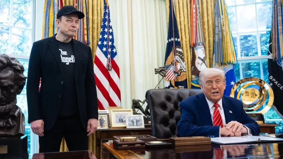 Donald Trump îl amenință pe Elon Musk cu expulzarea: „Va trebui să mă uit serios la asta!”