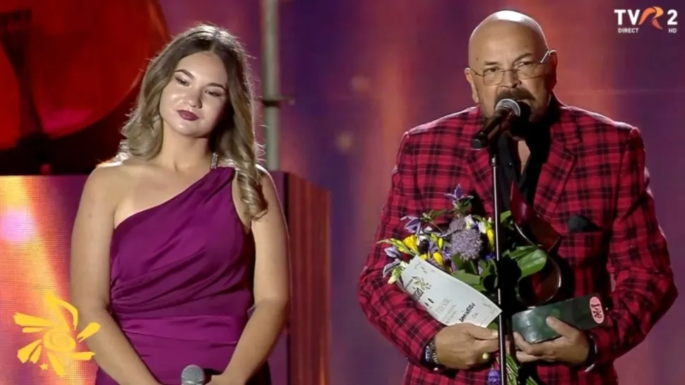 Festivalul Mamaia 2025 și-a desemnat câștigătorii. Marele Trofeu merge la „Prima iubire ești tu”, creație semnată de Adrian Daminescu - VIDEO