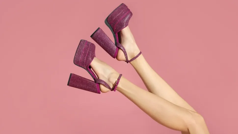 Pantofi stiletto vs. pantofi cu platformă: Care ți se potrivește? (P)