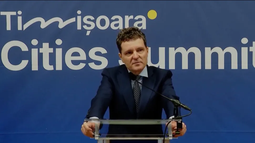 Nicușor Dan, discurs plin de gafe la Timișoara: "Învățăm...furăm unii de la alții...". Șeful statului a lăsat impresia că nu-și găsește cuvintele - VIDEO 