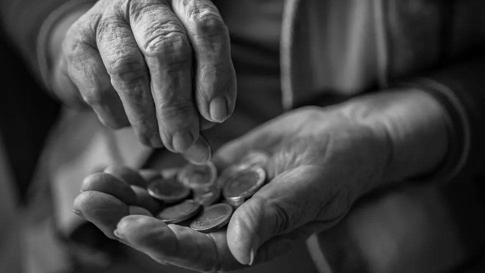 Diferențe uriașe după marea și mica recalculare a pensiilor. Milioane de pensionari sunt la limita subzistenței