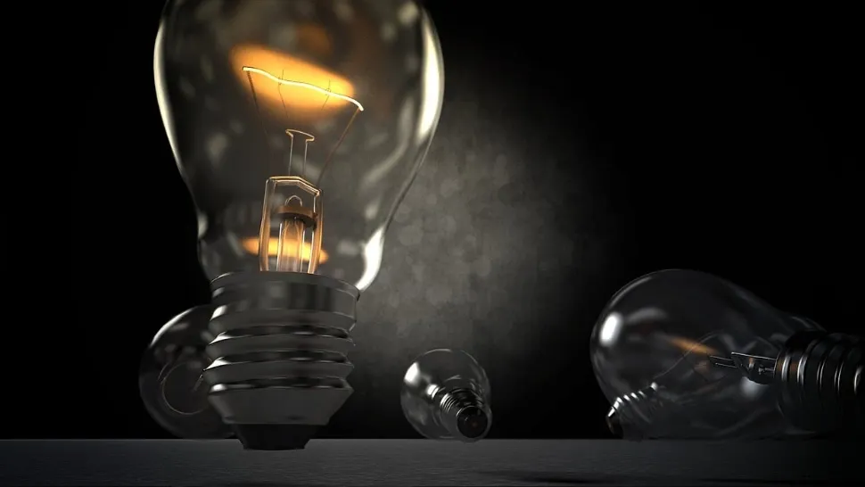 Importurile de energie electrică au crescut cu 54%. Producem mai puțin și importăm scump