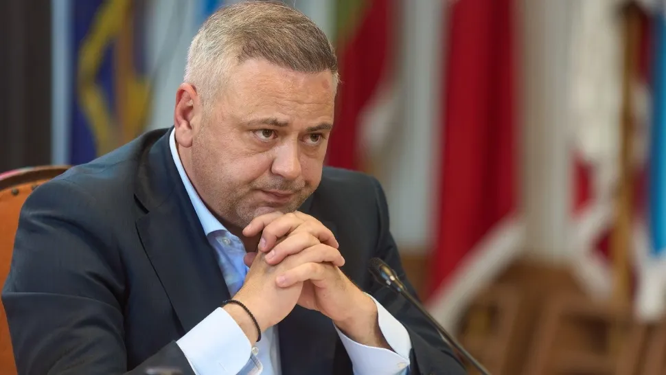 Ministrul Agriculturii a găsit vinovatul pentru deficitul comercial: preferința românilor pentru avocado și mozzarella 