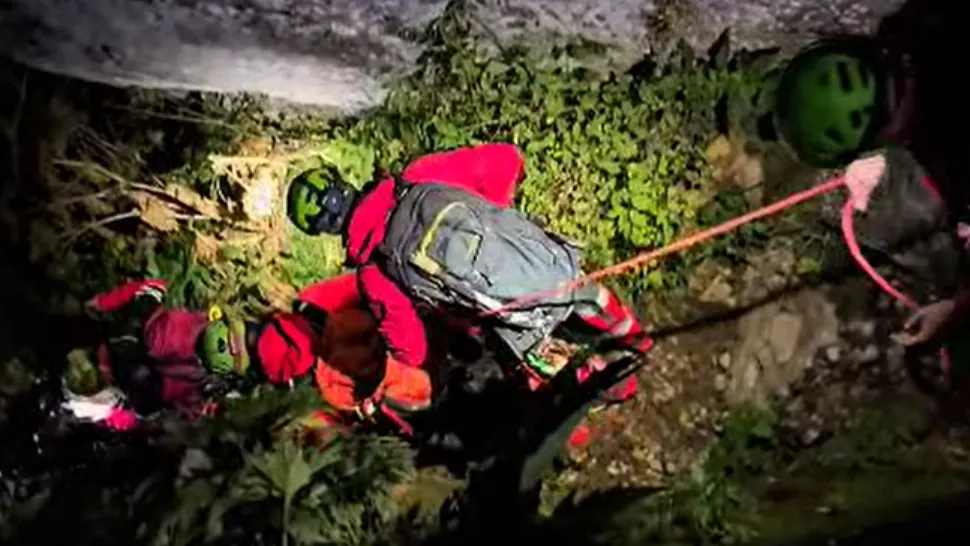 Munții Bucegi, scenă de intervenție extremă. Un turist francez, salvat după mai bine de 6 ore de coșmar