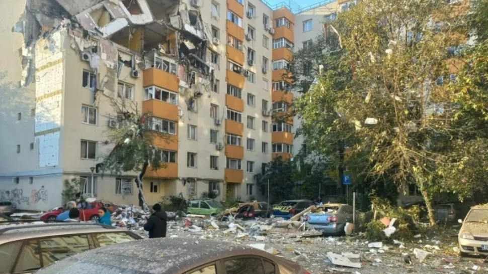 Distrigaz anunță probleme la restabilirea alimentării cu gaze în blocul din Rahova, lovit de explozie. Au fost detectate scăpări de gaze